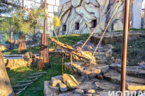 Искусственный водопад и скалы для вольера - фото 1