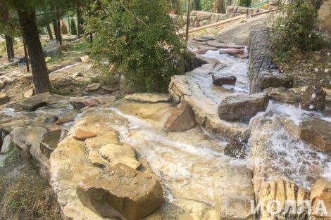 Искусственный водопад и скалы для вольера - фото 7