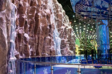 Заснеженная скала - парк остров мечты фото 18