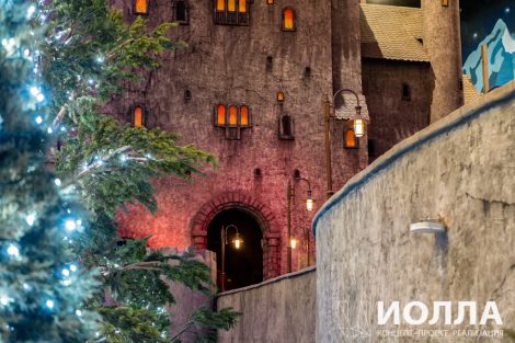 роспись фасада отеля трансильвания - фото 4