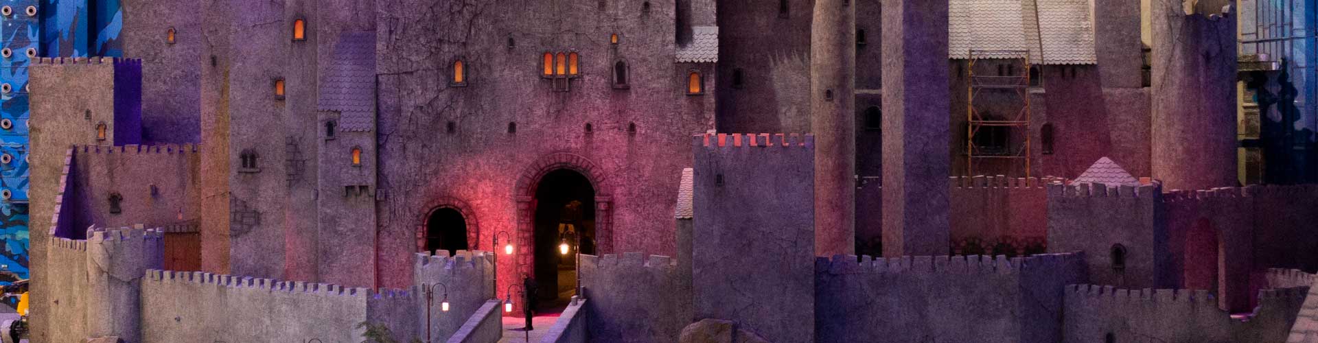 роспись фасада отеля трансильвания